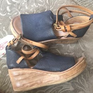 AS98 Navy Sandal Size 37